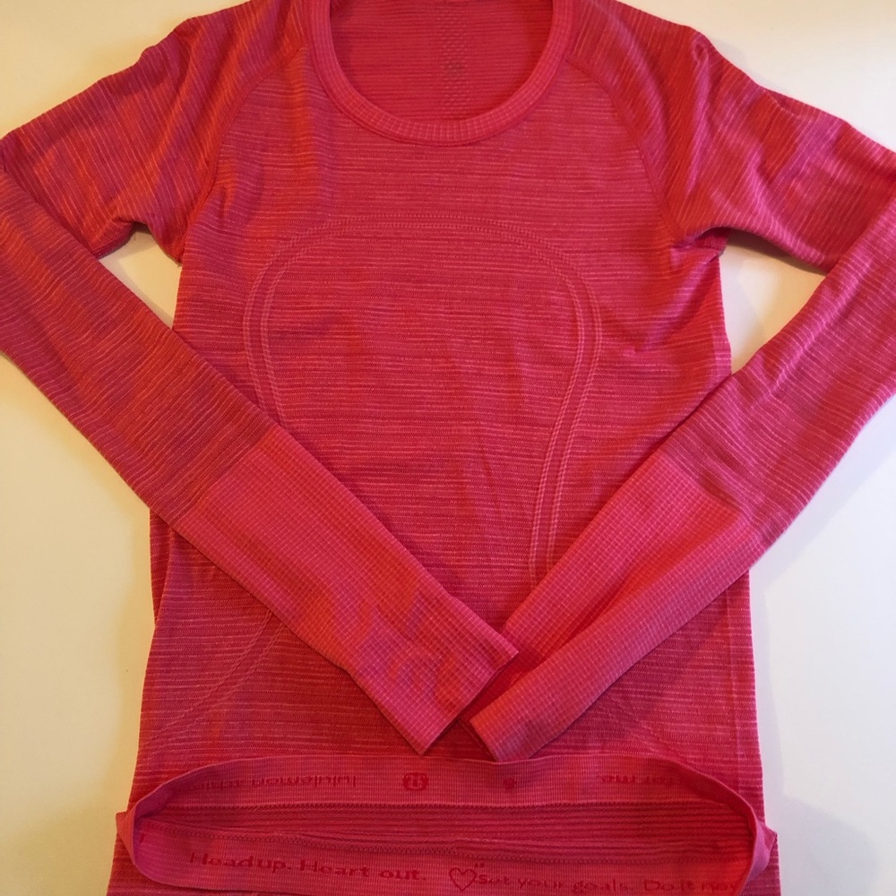 Lululemon Swiftly Tech Crew LS size 6